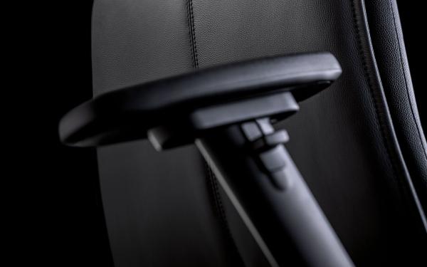 Ergonomischer Lederdrehsessel Modell TOP